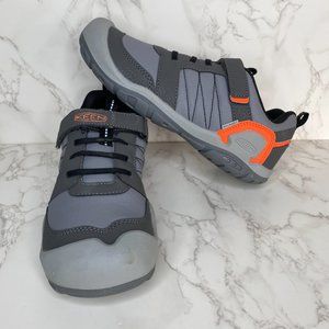 KEEN Kids Big Knotch Peak Sneakers Kid 6 Black Orange